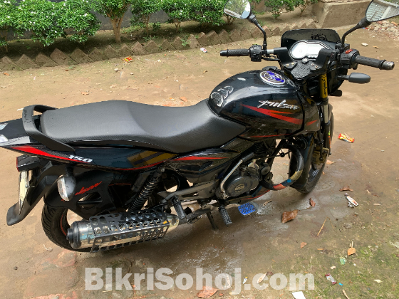 Bajaj pulser (2018)